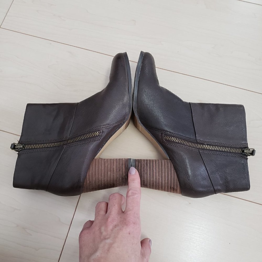 Quad Comfort by Denver Hayes Leather Ankle Booties Stacked Heel Sz 7 Brown - Picture 5 of 11